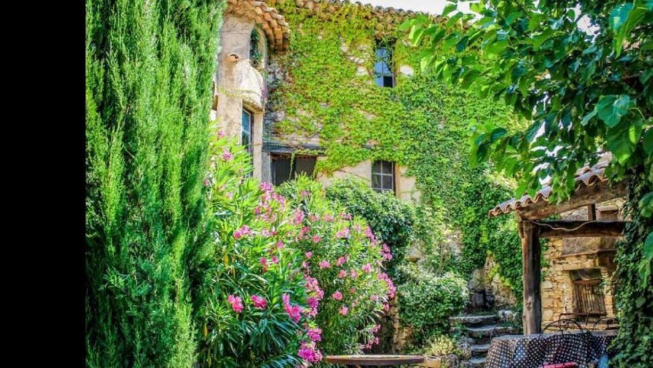 Domaine Le Petit Hameau Aparthotel Cotignac Exterior photo